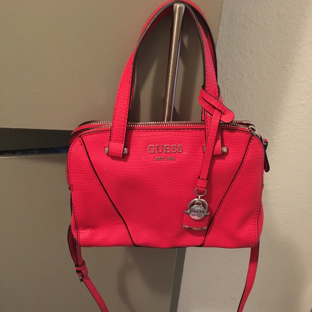 Guess Crossbody purse